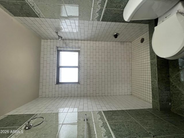 2233 E WOOD Street, Phoenix, AZ 85040