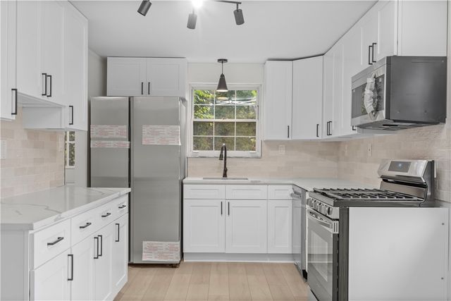 1010 1st St, Penn Twp, PA 15085