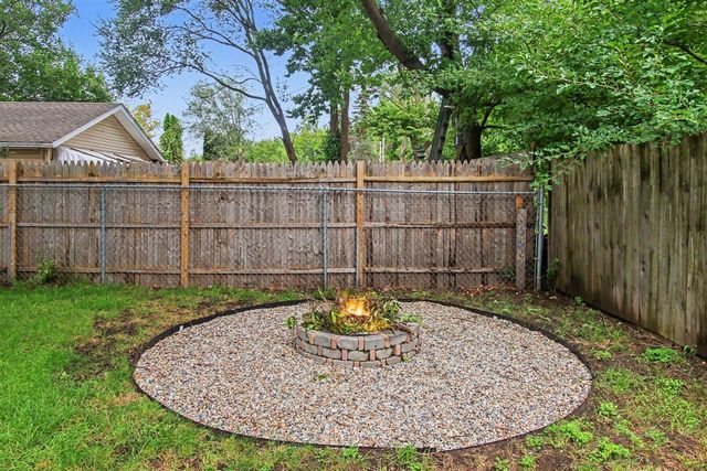 163 Highland Avenue, Holland, MI 49423