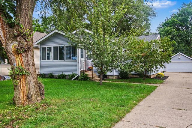 163 Highland Avenue, Holland, MI 49423