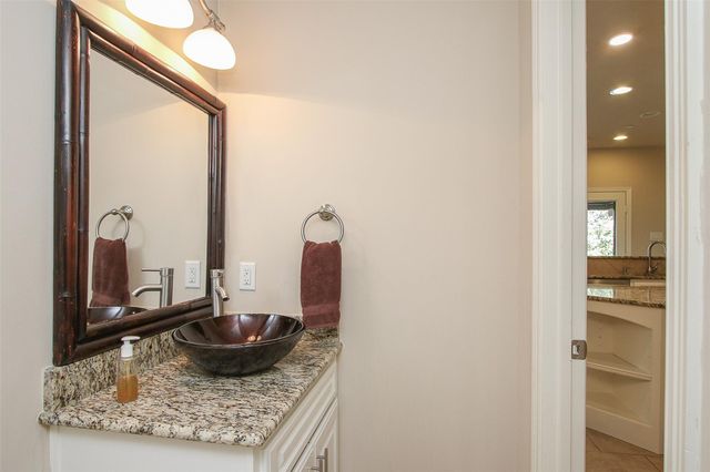 11722 Spriggs Way, Houston, TX 77024