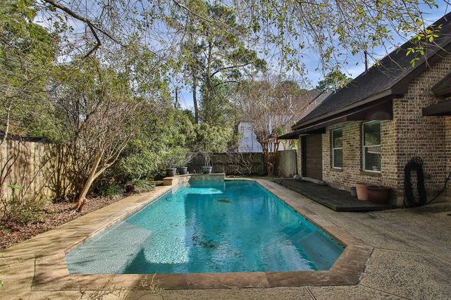 11722 Spriggs Way, Houston, TX 77024