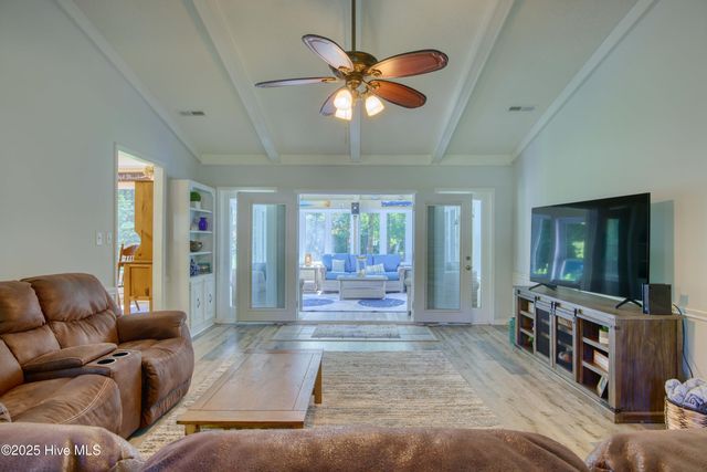 102 Ridgewood Trail, New Bern, NC 28560