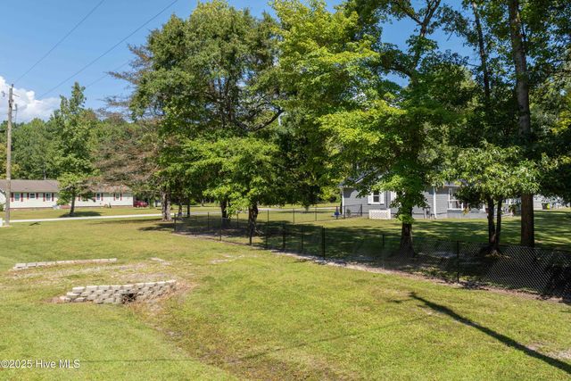 102 Ridgewood Trail, New Bern, NC 28560