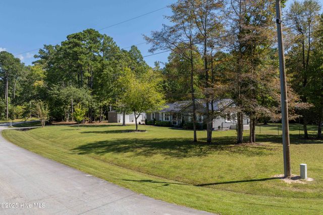 102 Ridgewood Trail, New Bern, NC 28560