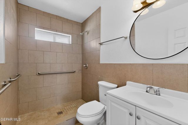 4801 CHISOS Lane, El Paso, TX 79904