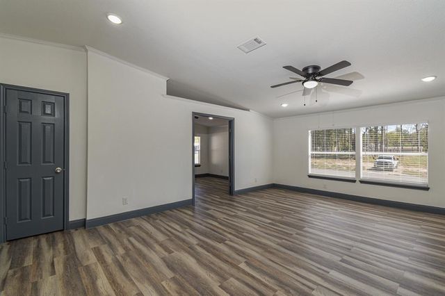 295 County Road 37301, Splendora, TX 77372