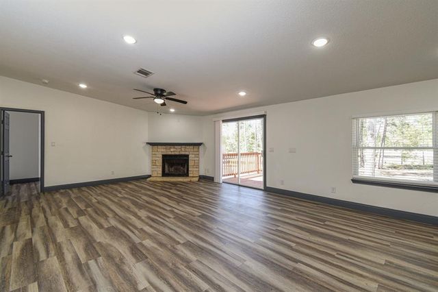 295 County Road 37301, Splendora, TX 77372