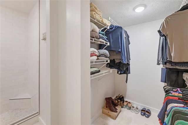 913 Tuxworth Circle, Decatur, GA 30033