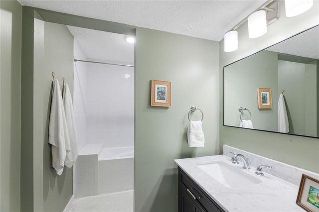 913 Tuxworth Circle, Decatur, GA 30033