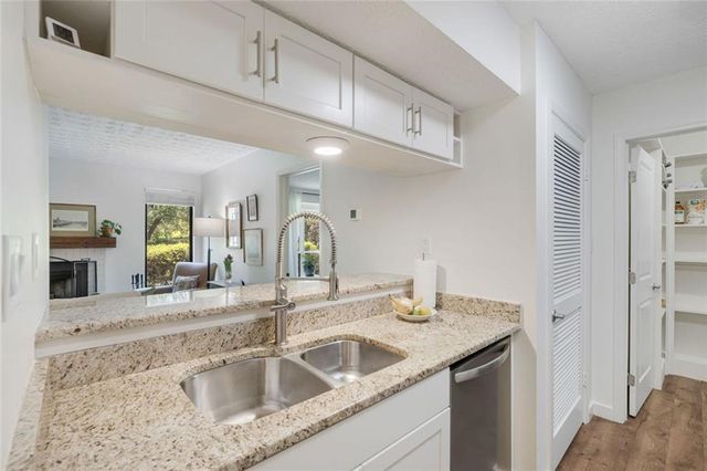 913 Tuxworth Circle, Decatur, GA 30033