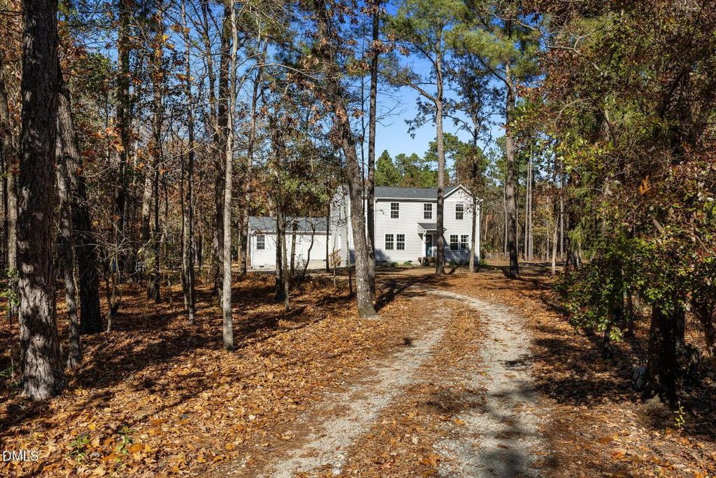 499 Jumping Run Road, Dunn, NC 28334