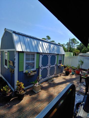 1474 Suncrest St, Gulf Breeze, FL 32563