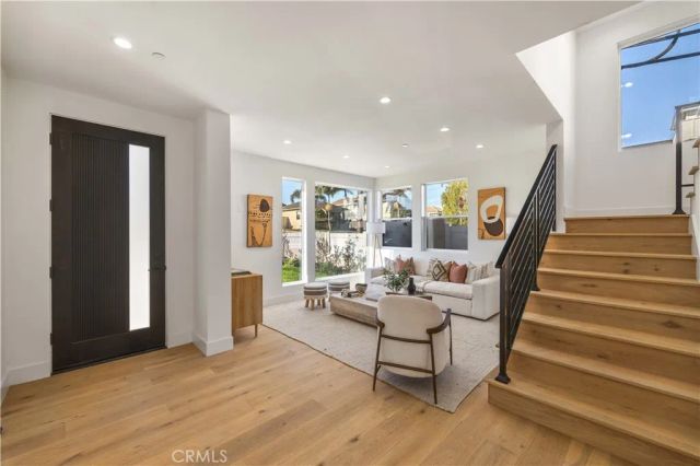 2001 Speyer Lane, Redondo Beach, CA 90278