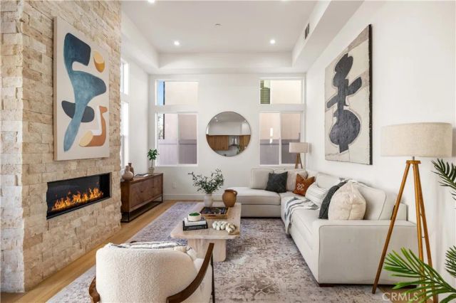 2001 Speyer Lane, Redondo Beach, CA 90278