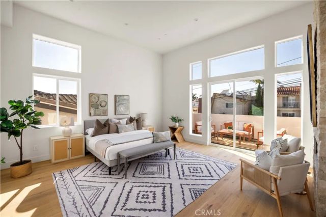 2001 Speyer Lane, Redondo Beach, CA 90278