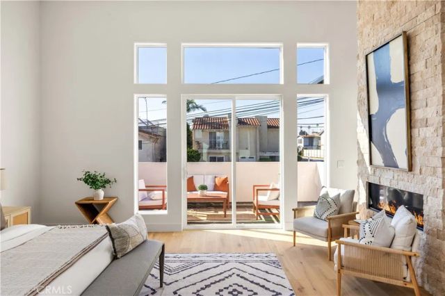 2001 Speyer Lane, Redondo Beach, CA 90278