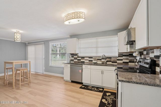5127 SECURITY Lane, Jacksonville, FL 32209