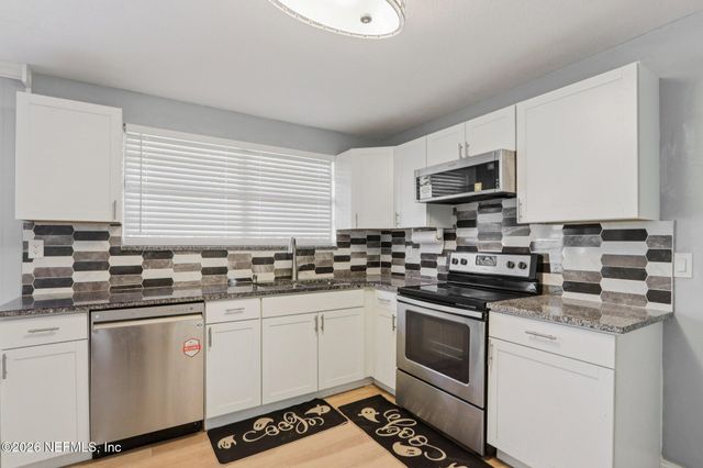 5127 SECURITY Lane, Jacksonville, FL 32209