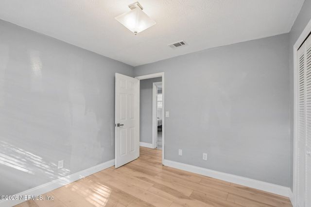5127 SECURITY Lane, Jacksonville, FL 32209