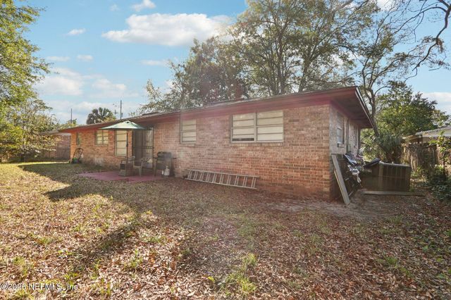 5127 SECURITY Lane, Jacksonville, FL 32209