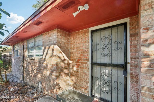 5127 SECURITY Lane, Jacksonville, FL 32209