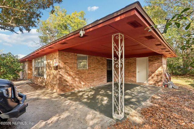 5127 SECURITY Lane, Jacksonville, FL 32209