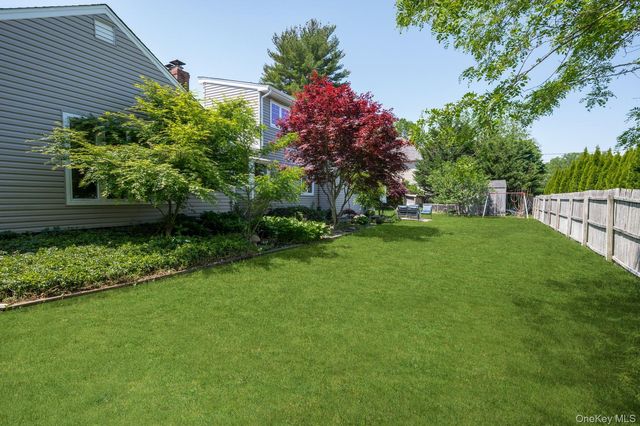88 Tulipwood Drive, Commack, NY 11725