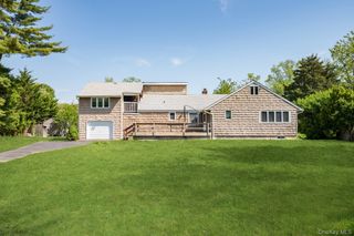 88 Tulipwood Drive, Commack, NY 11725