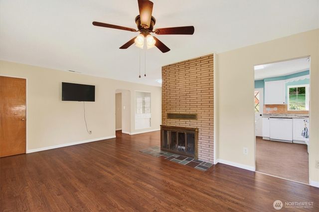914 Coal Creek Road, Longview, WA 98632