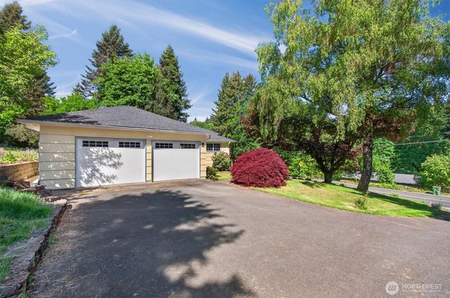 914 Coal Creek Road, Longview, WA 98632