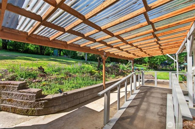 914 Coal Creek Road, Longview, WA 98632