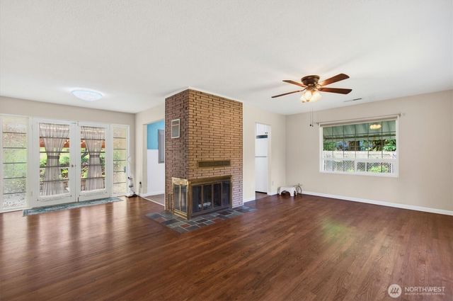 914 Coal Creek Road, Longview, WA 98632