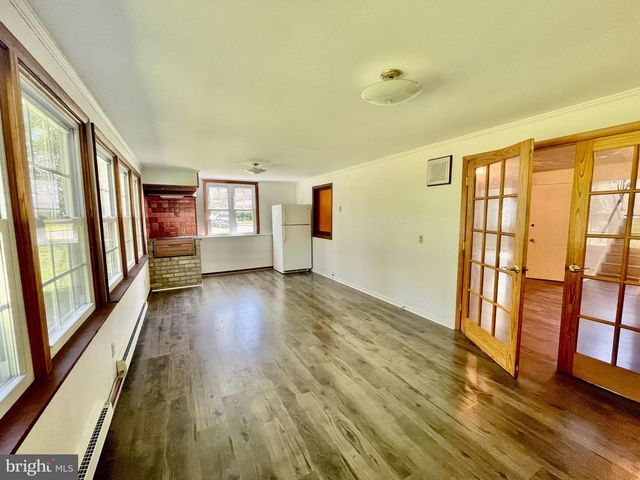 239 KENNEDY DR, Severna Park, MD 21146