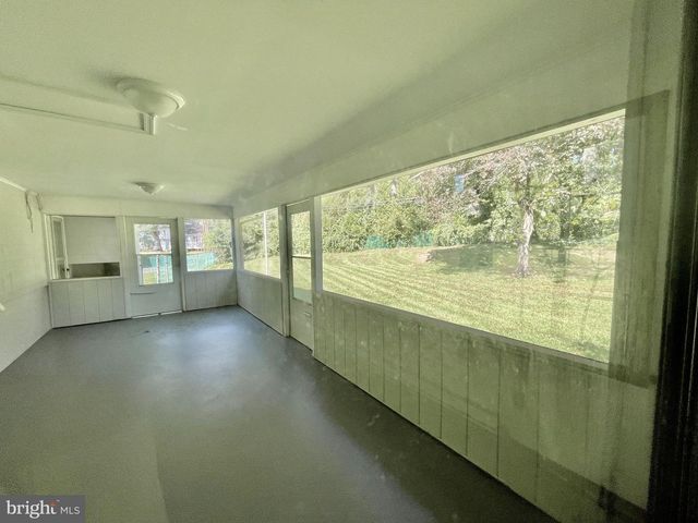 239 KENNEDY DR, Severna Park, MD 21146