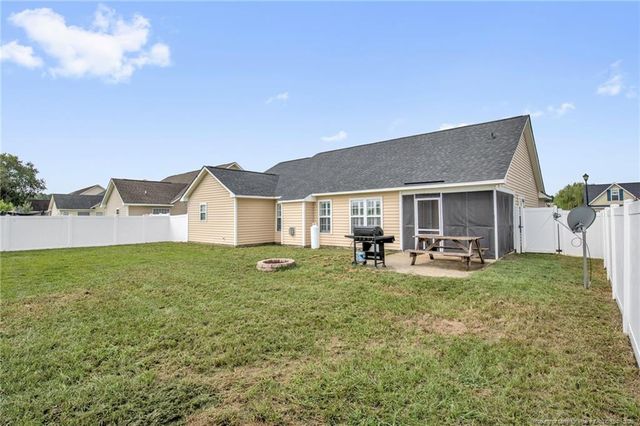 507 Fairfield Circle, Raeford, NC 28376