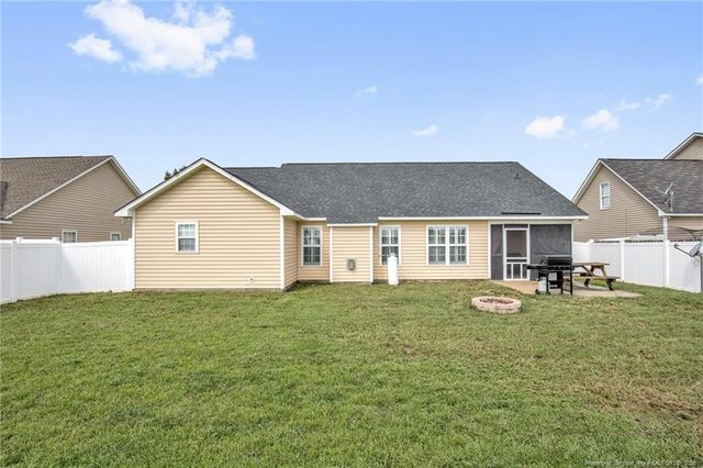 507 Fairfield Circle, Raeford, NC 28376