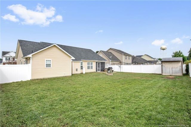 507 Fairfield Circle, Raeford, NC 28376
