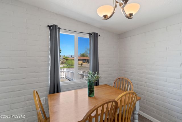 438 E Lester Street, Tucson, AZ 85705