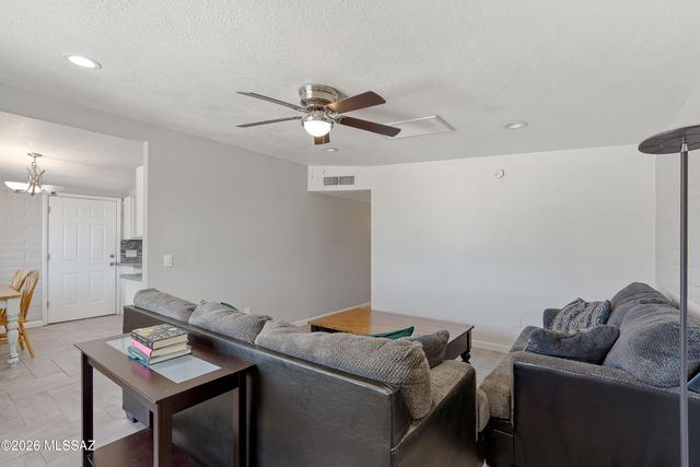 438 E Lester Street, Tucson, AZ 85705