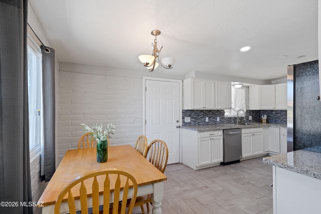 438 E Lester Street, Tucson, AZ 85705