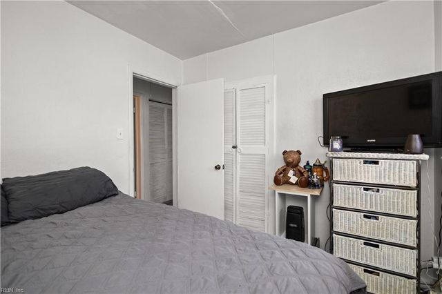 4945 Whitman LN, Virginia Beach, VA 23455