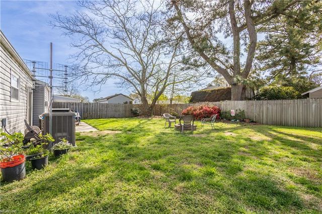 4945 Whitman LN, Virginia Beach, VA 23455