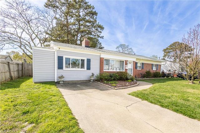 4945 Whitman LN, Virginia Beach, VA 23455