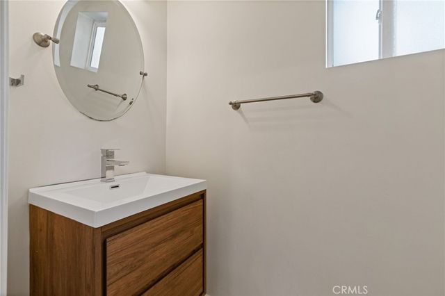 10215 Casaba, Chatsworth, CA 91311