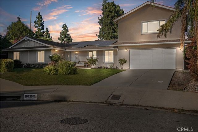 10215 Casaba, Chatsworth, CA 91311