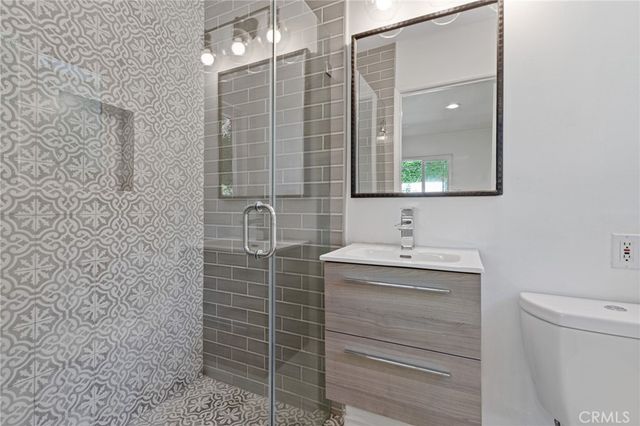 10215 Casaba, Chatsworth, CA 91311