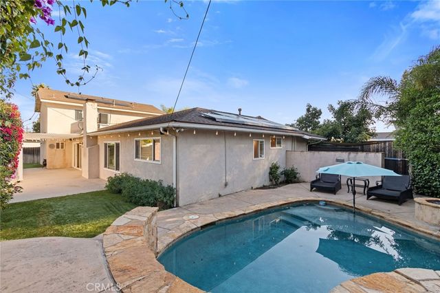 10215 Casaba, Chatsworth, CA 91311