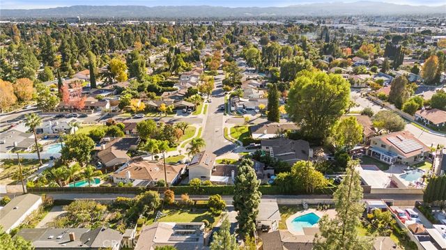 10215 Casaba, Chatsworth, CA 91311