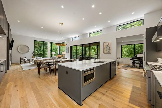 2460 Howell Mill Road NW, Atlanta, GA 30318